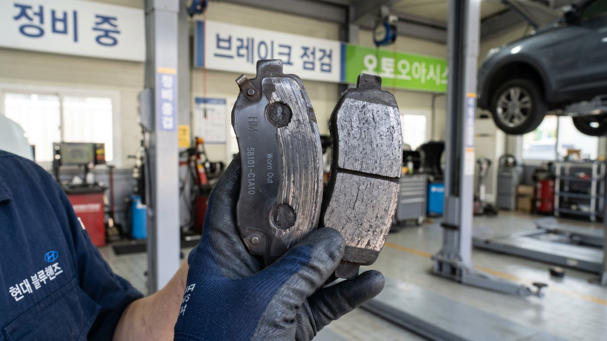 car-brake-pad-replacement-signs-cost-guide (3).jpg