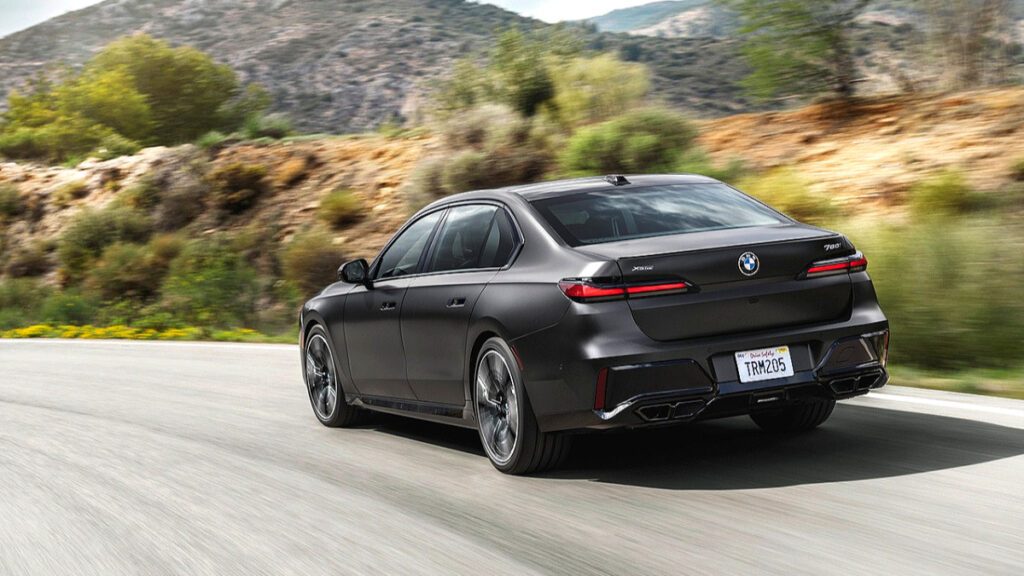 bmw-7-series-facelift-beijing-motorshow-2026-4-1024x576.jpg