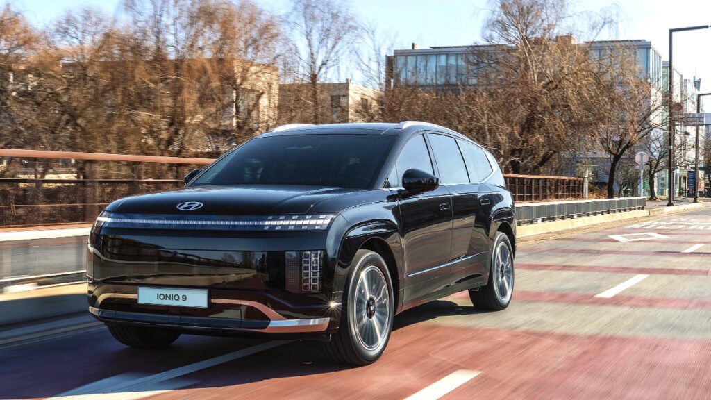 hyundai-ioniq-9-triple-crown-ev-promotion-3-1024x576.jpg