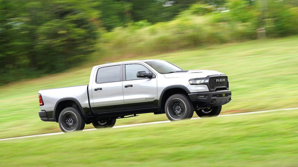 ram-1500-korea-pre-order-540hp-pickup-truck-4-1024x576.jpg
