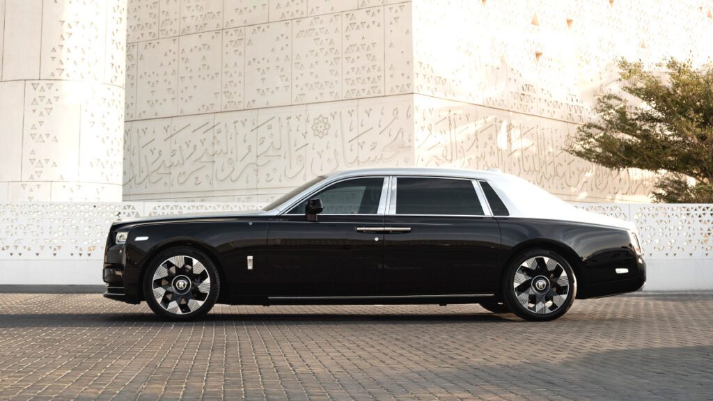 rolls-royce-phantom-arabesque-laser-engraving-bespoke-4-1024x576.jpg