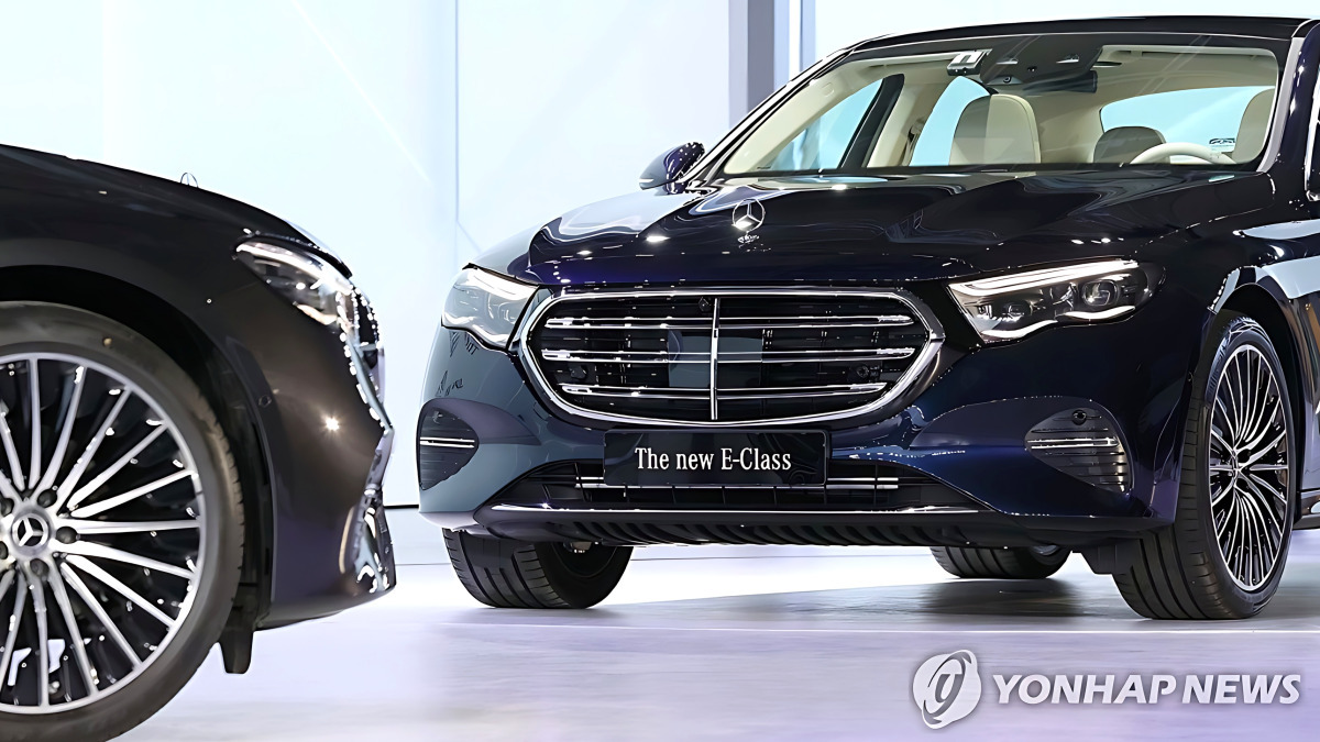 mercedes-benz-retail-of-the-future-korea-launch-3.jpg