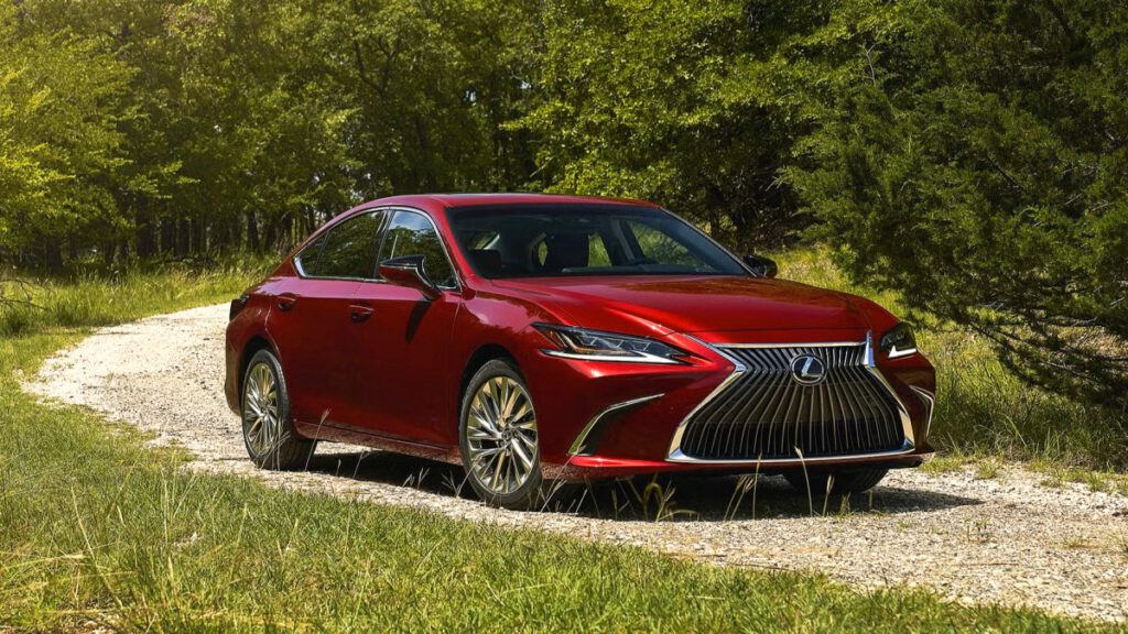 lexus-es-300h-100000-sales-milestone-8th-generation-preview-2-1024x576.jpg