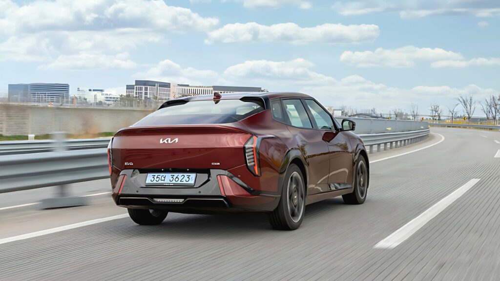 kia-ev4-electric-sedan-high-rating-95-market-impact-5-1024x576.jpg
