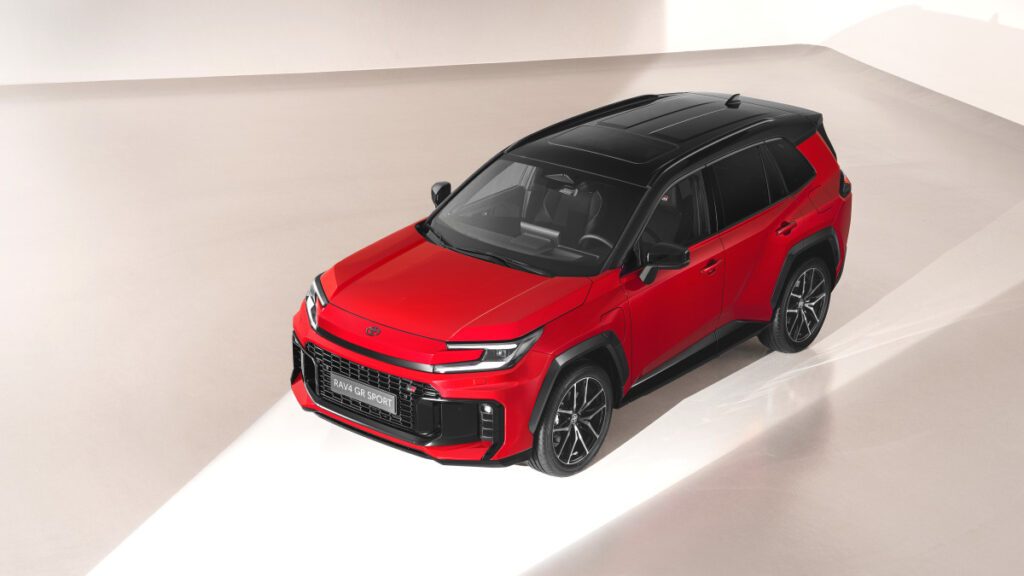 toyota-rav4-gr-sport-vs-tucson-sportage-324hp-hybrid-suv-3-1024x576.jpg