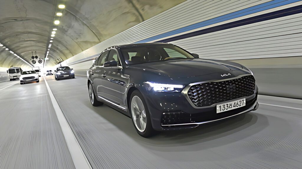 kia-k9-2026-affordable-flagship-sedan-genesis-alternative-2-1024x576.jpg