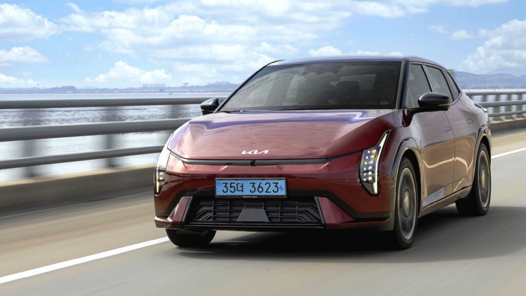 kia-ev4-discount-promotion-electric-sedan-2-1024x576.jpg