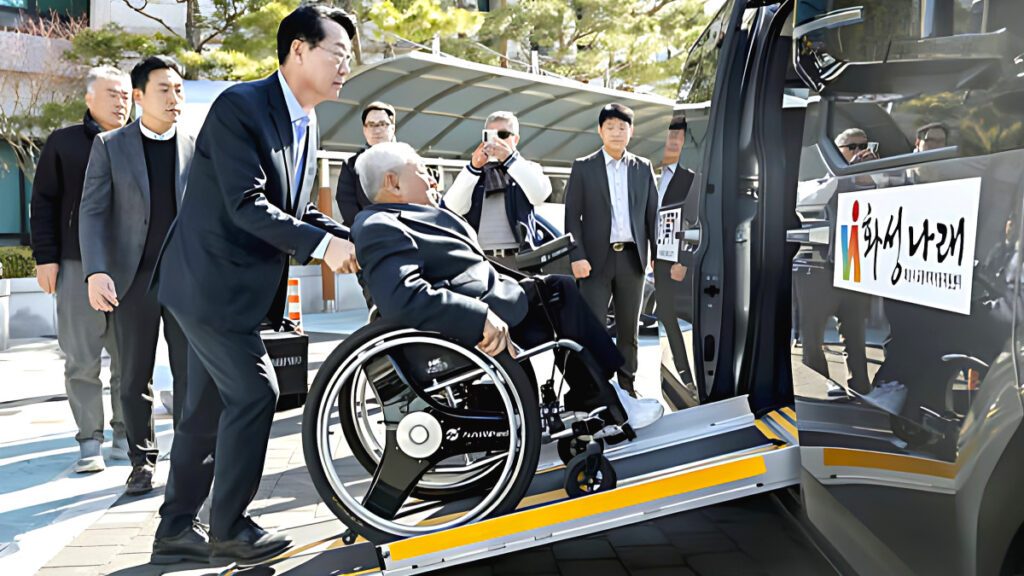 hwaseong-city-kia-pv5-wheelchair-accessible-vehicle-first-in-korea-4-1024x576.jpg