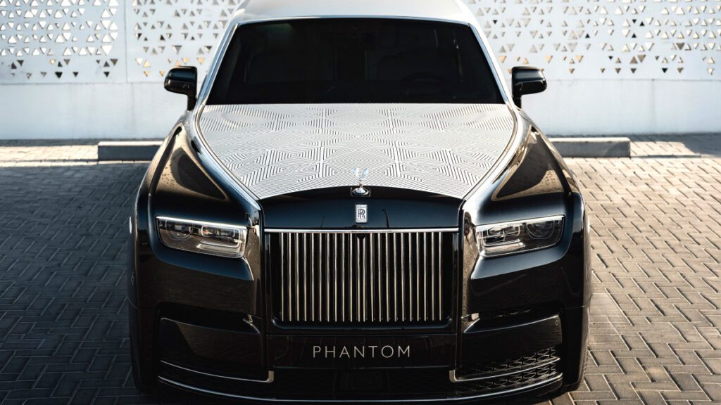rolls-royce-phantom-arabesque-laser-engraving-bespoke-3-1024x576.jpg