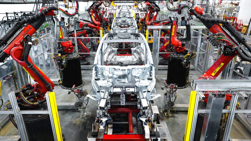 tesla-leads-ev-supply-chain-sustainability-toyota-honda-lag-2-1024x576.jpg