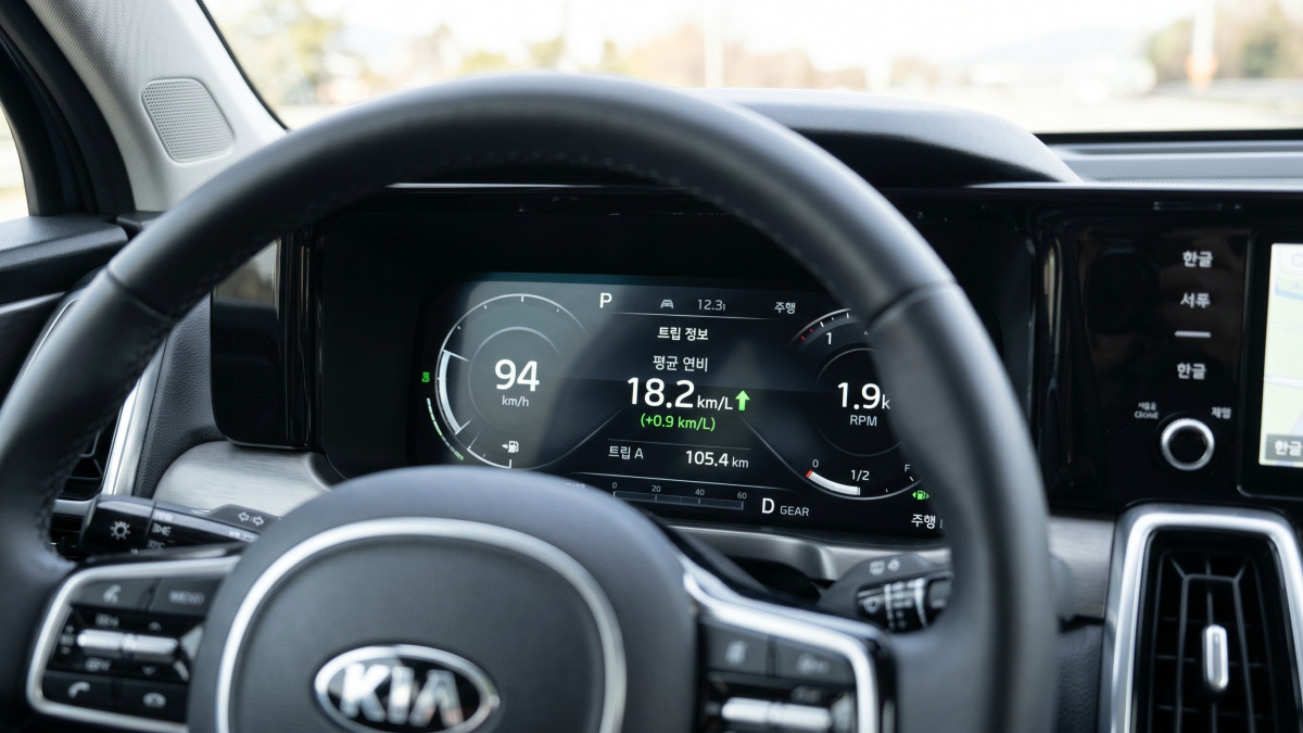 do-fuel-additives-really-work-2026-hybrid-guide (3).jpg