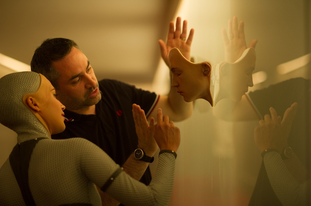 Beyond-the-Uncanny-Valley-Alex-Garland-on-Ex-Machina.jpg