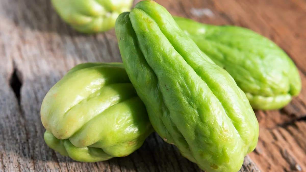 benefits-of-chayote-a-low-calorie-vegetable-4.jpg