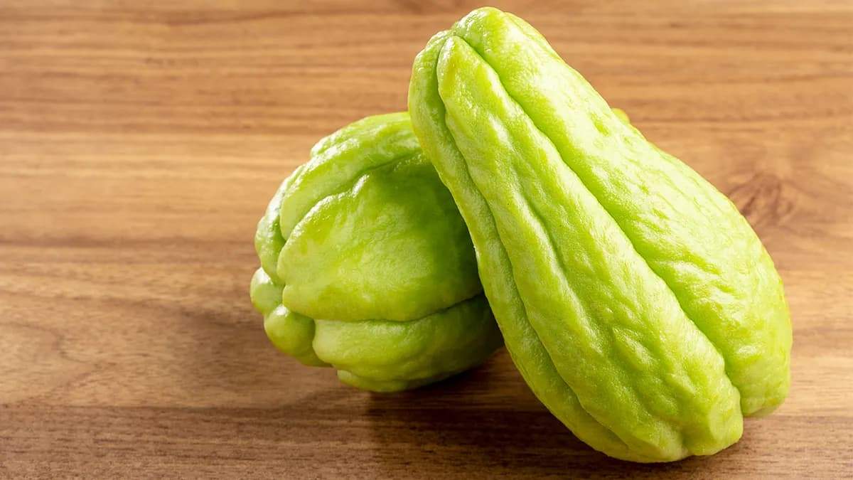 benefits-of-chayote-a-low-calorie-vegetable-3.jpg