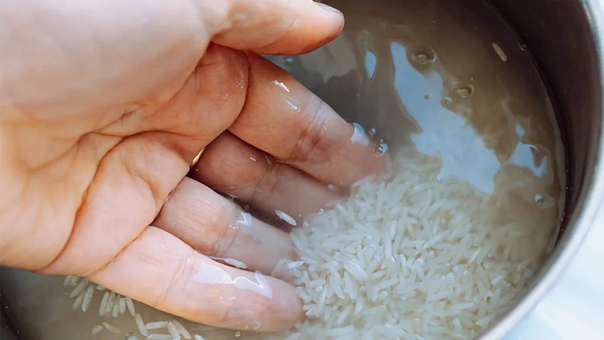 how-to-wash-rice-hygienically-2.jpg