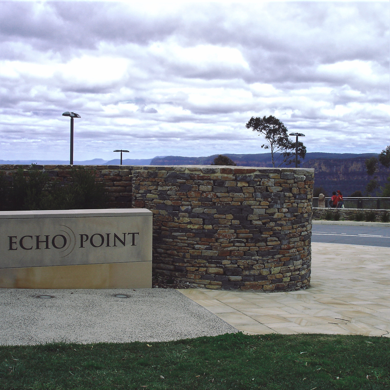 blue mountains 02 - minuir.jpg