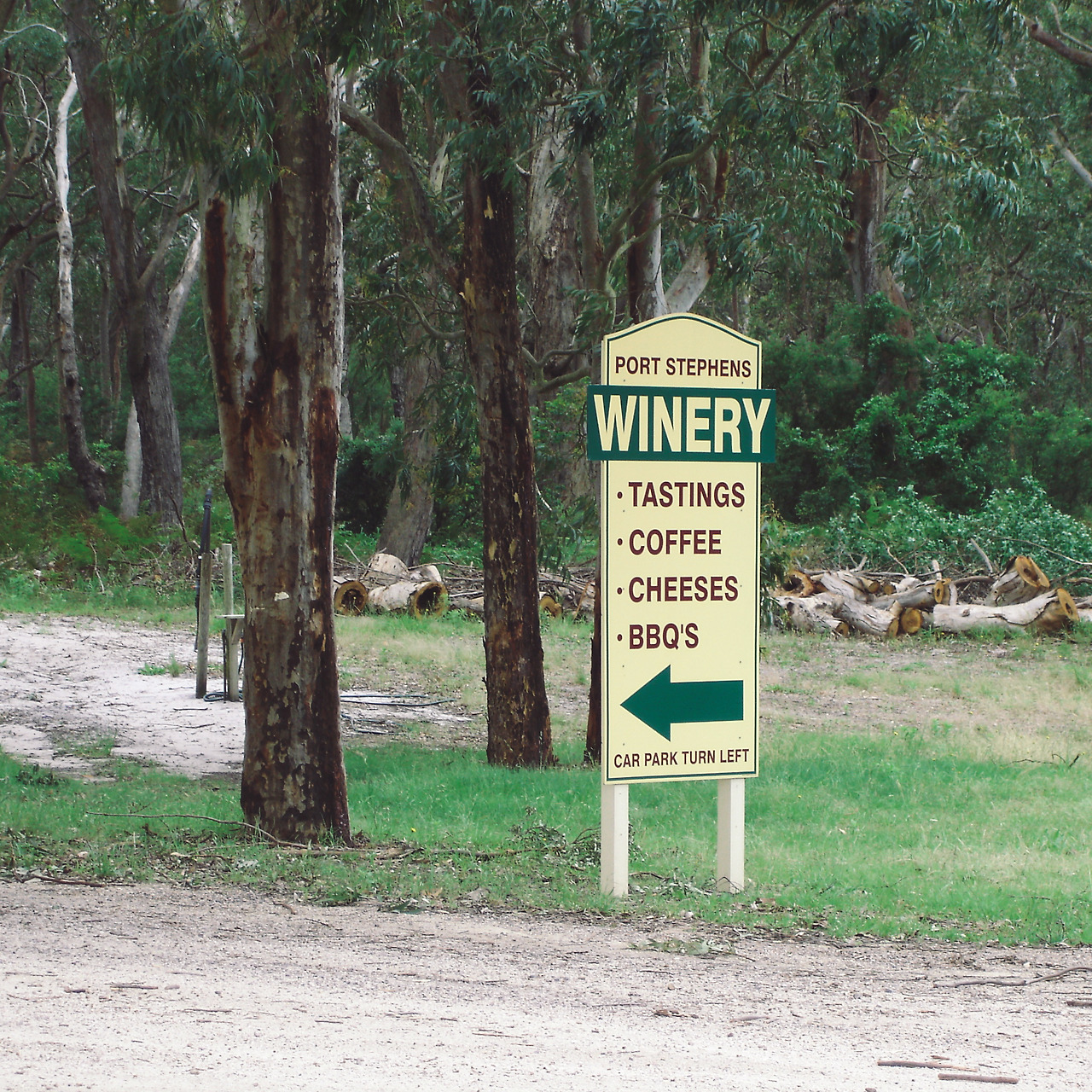 port stephens winery 001 - minuir.jpg