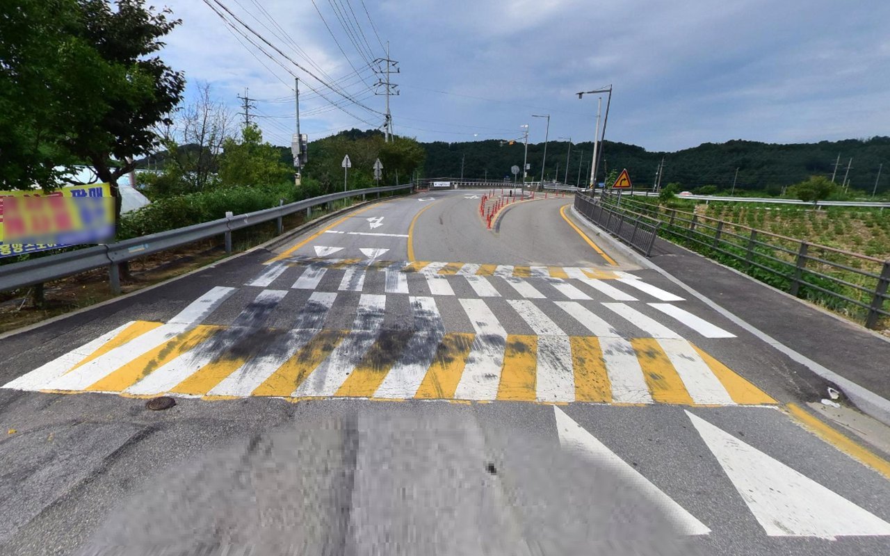 방지턱-직전-브레이크-오히려-독-1.jpg