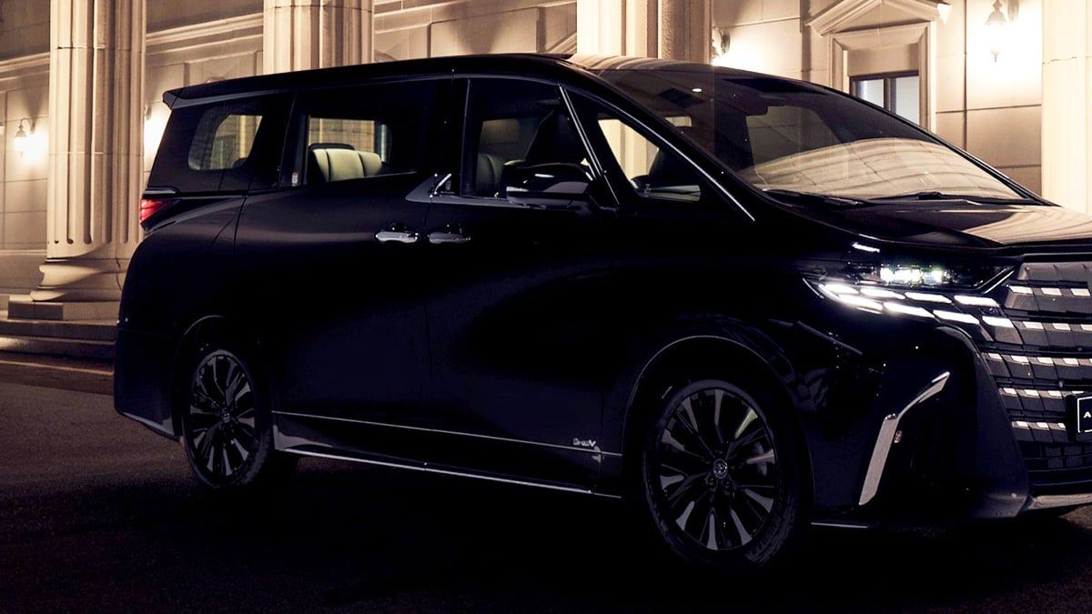 TOYOTA-ALPHARD-2.jpg