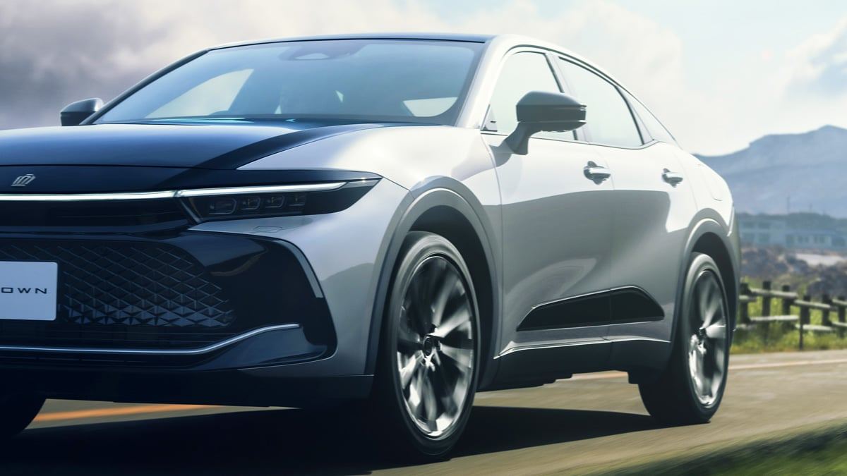 TOYOTA_CROWN-CROSSOVER-HYBRID-2.jpg