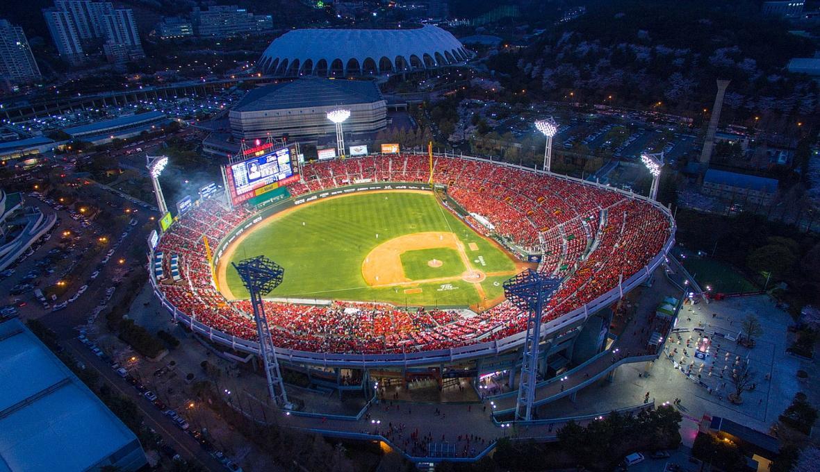 1982.03.27 프로야구 개막, 2020 프로야구 (부산광역시 공공누리 1유형).jpg