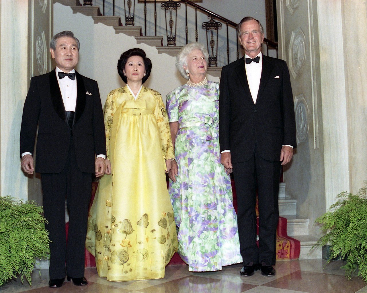 1988.02.25 노태우 대통령 취임 [위키 커먼즈, 퍼블릭 도메인] 1988.02.25-1993.02.24 조지H부시와 1991년 함께.jpg