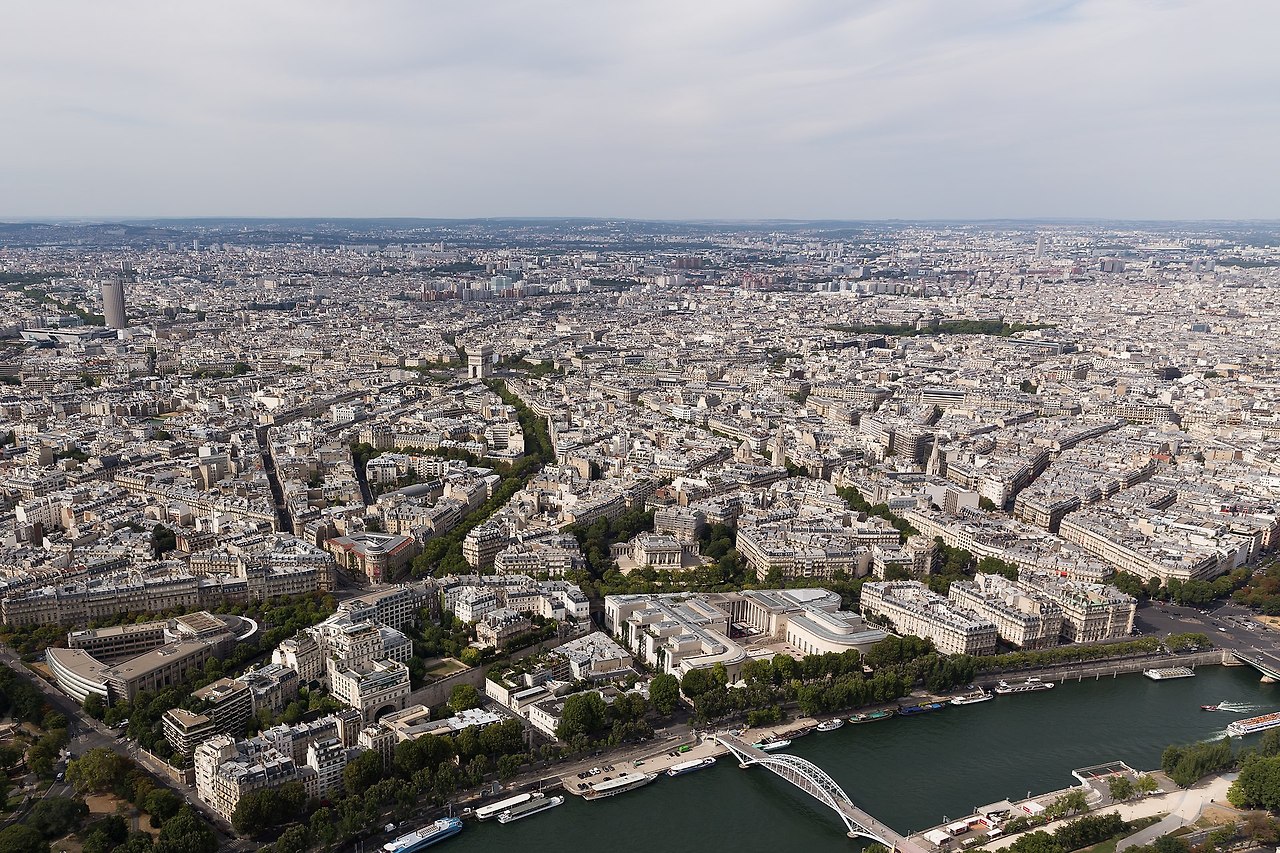 1920px-Paris_-_20150801_16h07_(10628).jpg