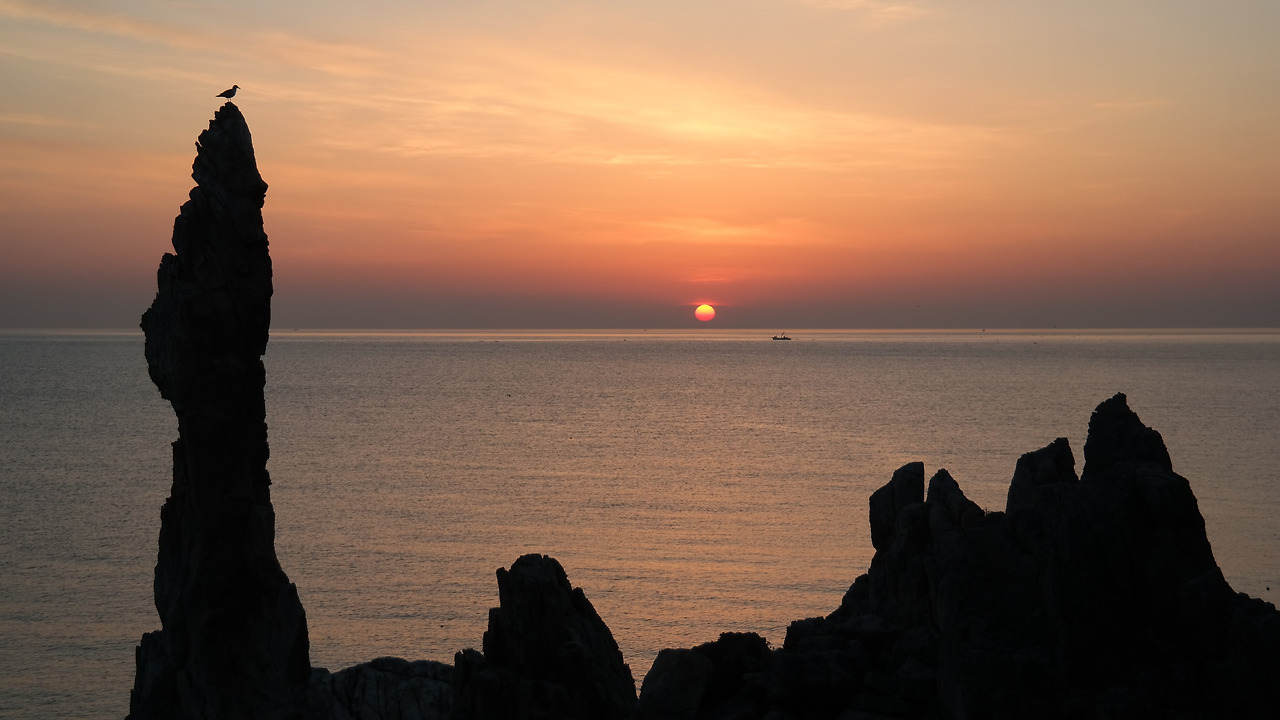 촛대바위 일출과 두타산 16년3월17일 053.jpg