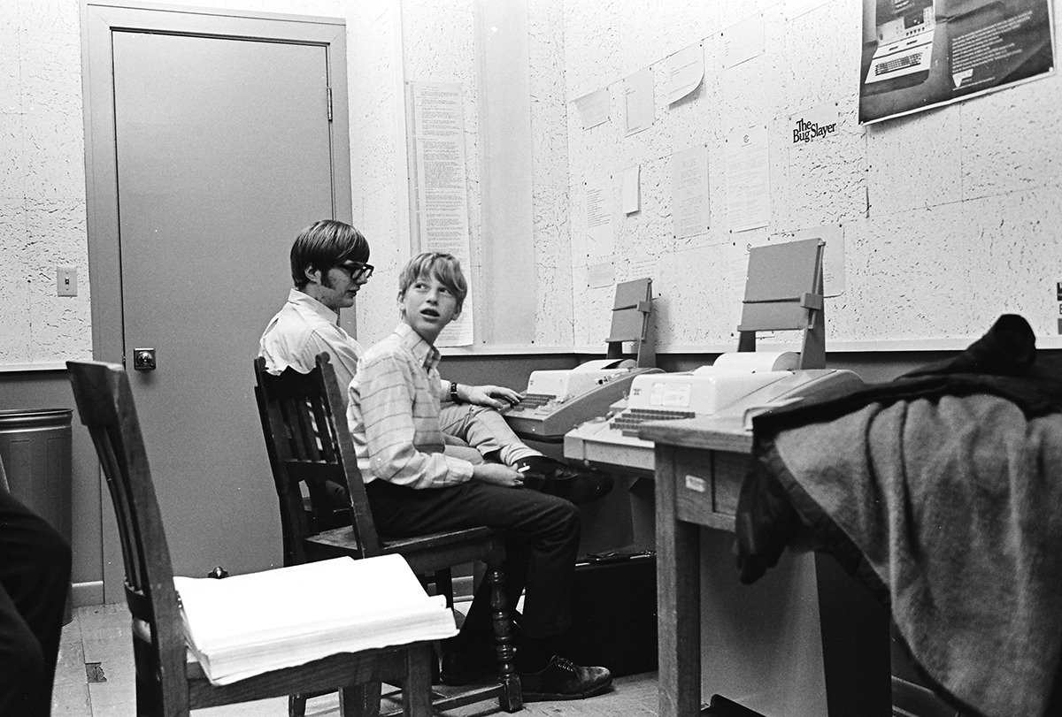 Paul_Allen_and_Bill_Gates_at_Lakeside_School_in_1970.jpg