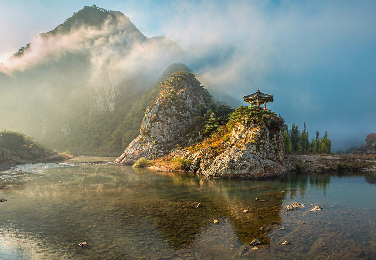 f-005-morning-fog-pavilion-faith-reflection.jpg