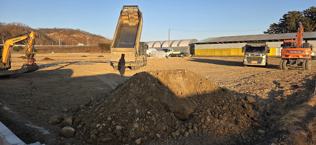 260209 성토작업 (3).jpg