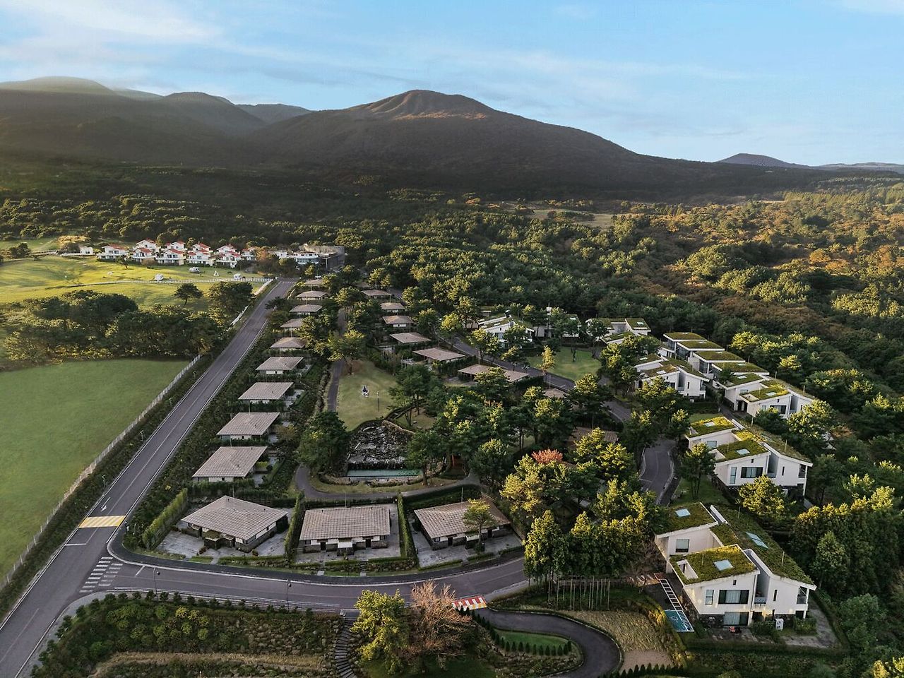 엠버 퓨어힐 호텔 앤 리조트 제주 (1).jpg