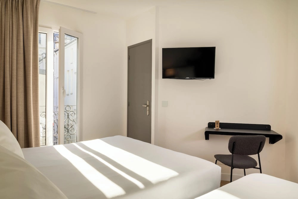 파리 16구 호텔_오텔 코르너 에투알_7.jpg