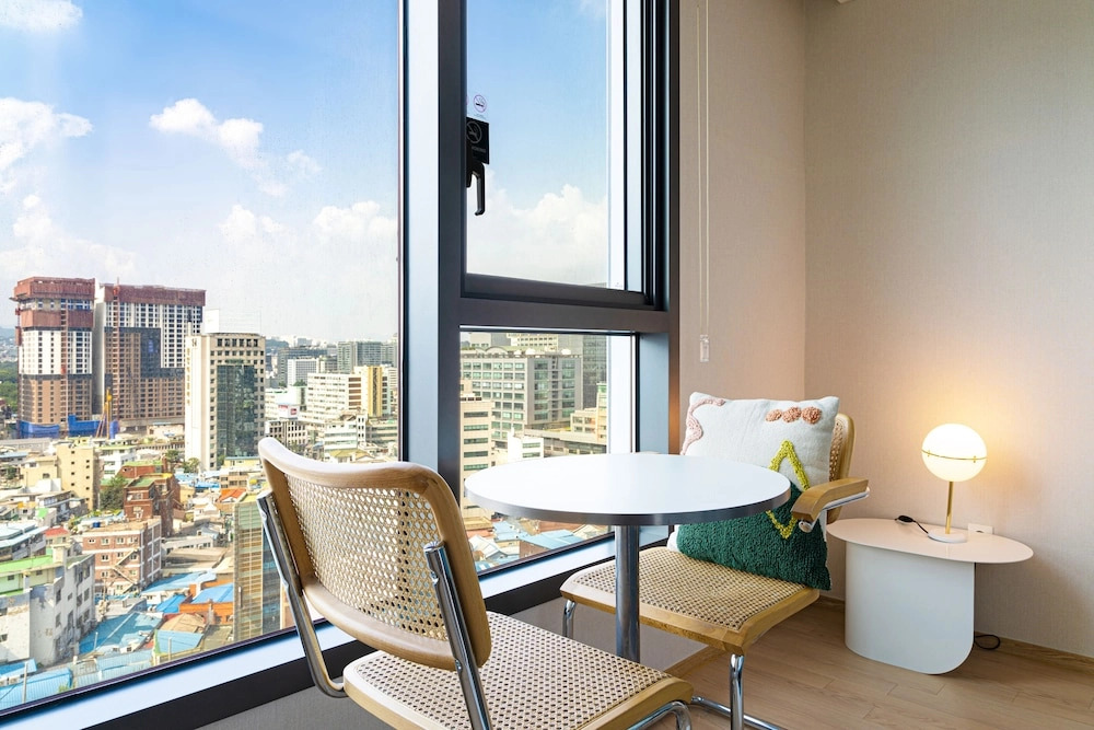 명동숙소_어반스테이 명동_13.jpg