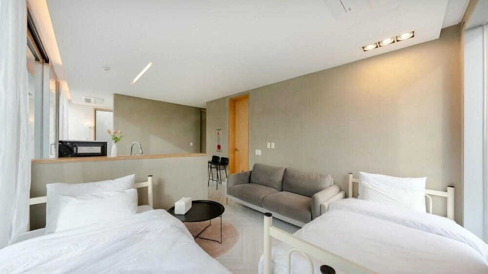 4,5월봄국내여행지추천_통영_통영 웨스트사이드_17.jpg