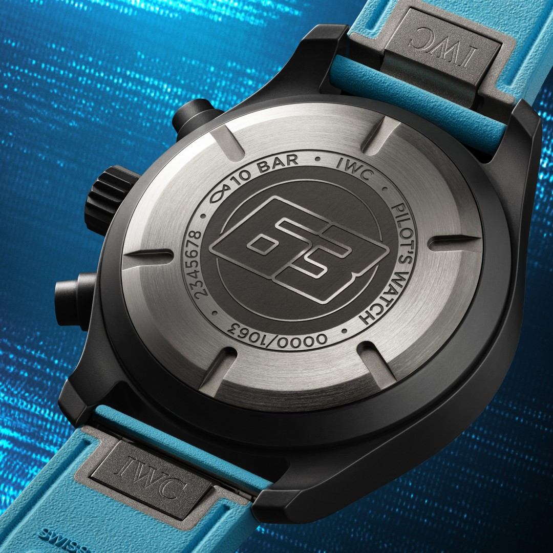 파일럿 워치 크로노그래프 41 조지 러셀 백 케이스.jpg