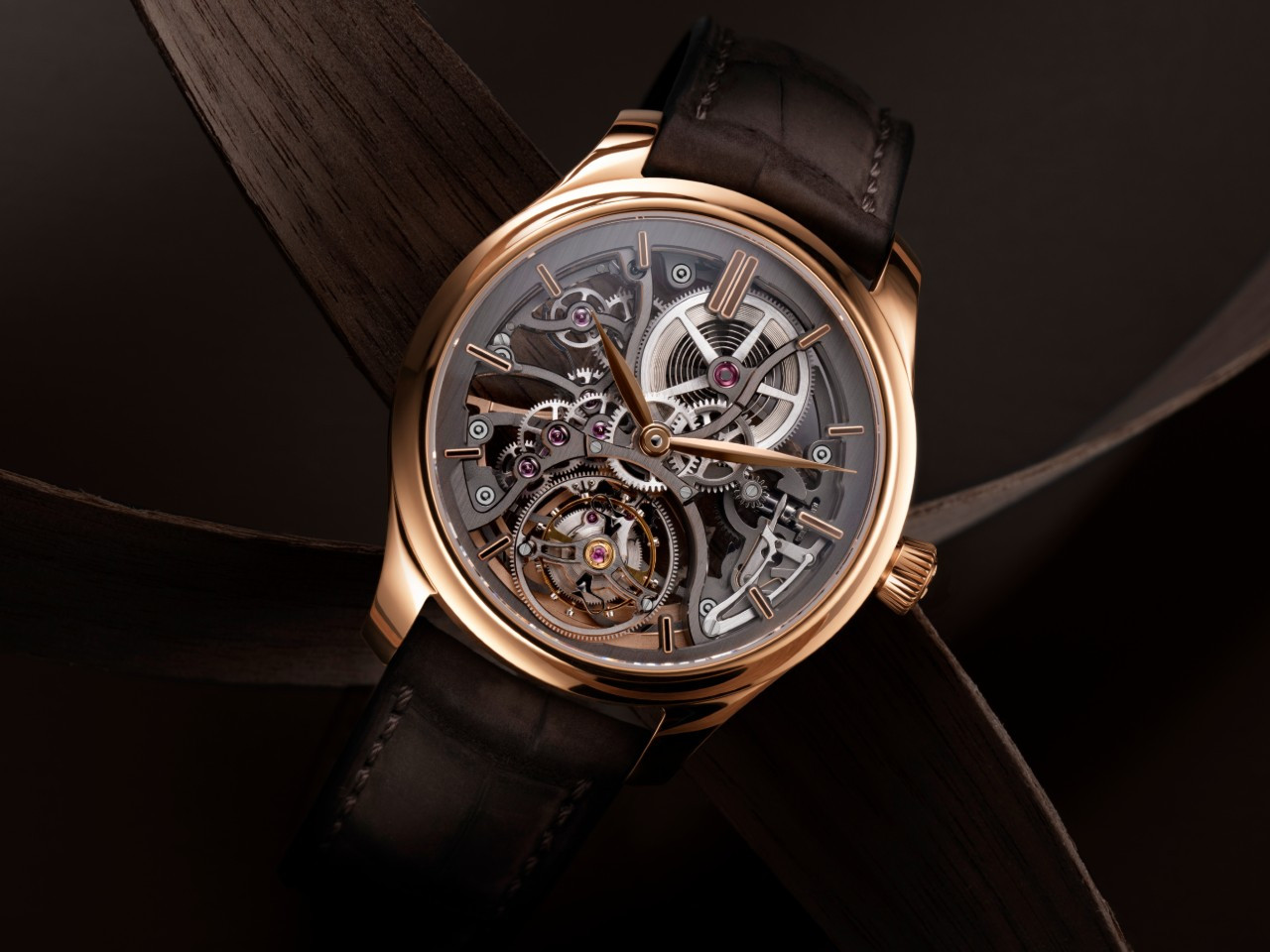 모저앤씨 인데버 투르비용 스켈레톤 (4).jpg