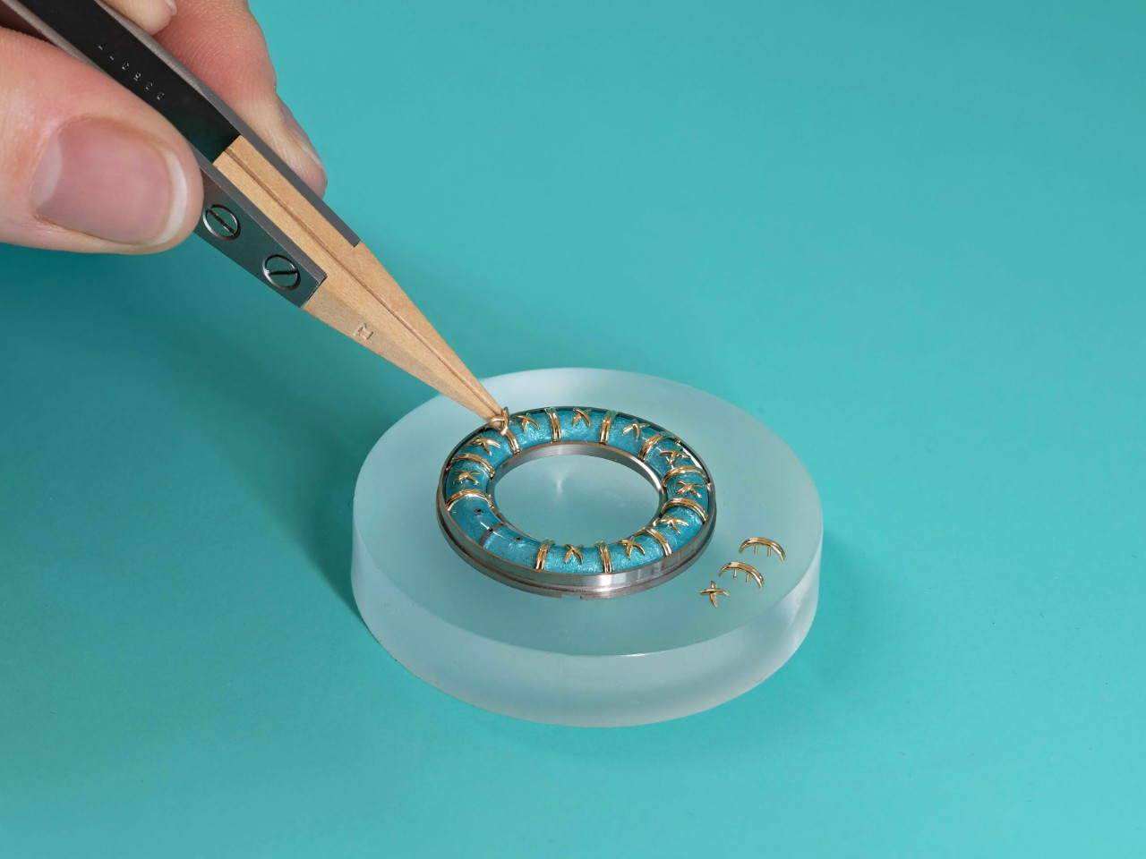 회전 링의 크로스 스티치 처리 과정..jpg