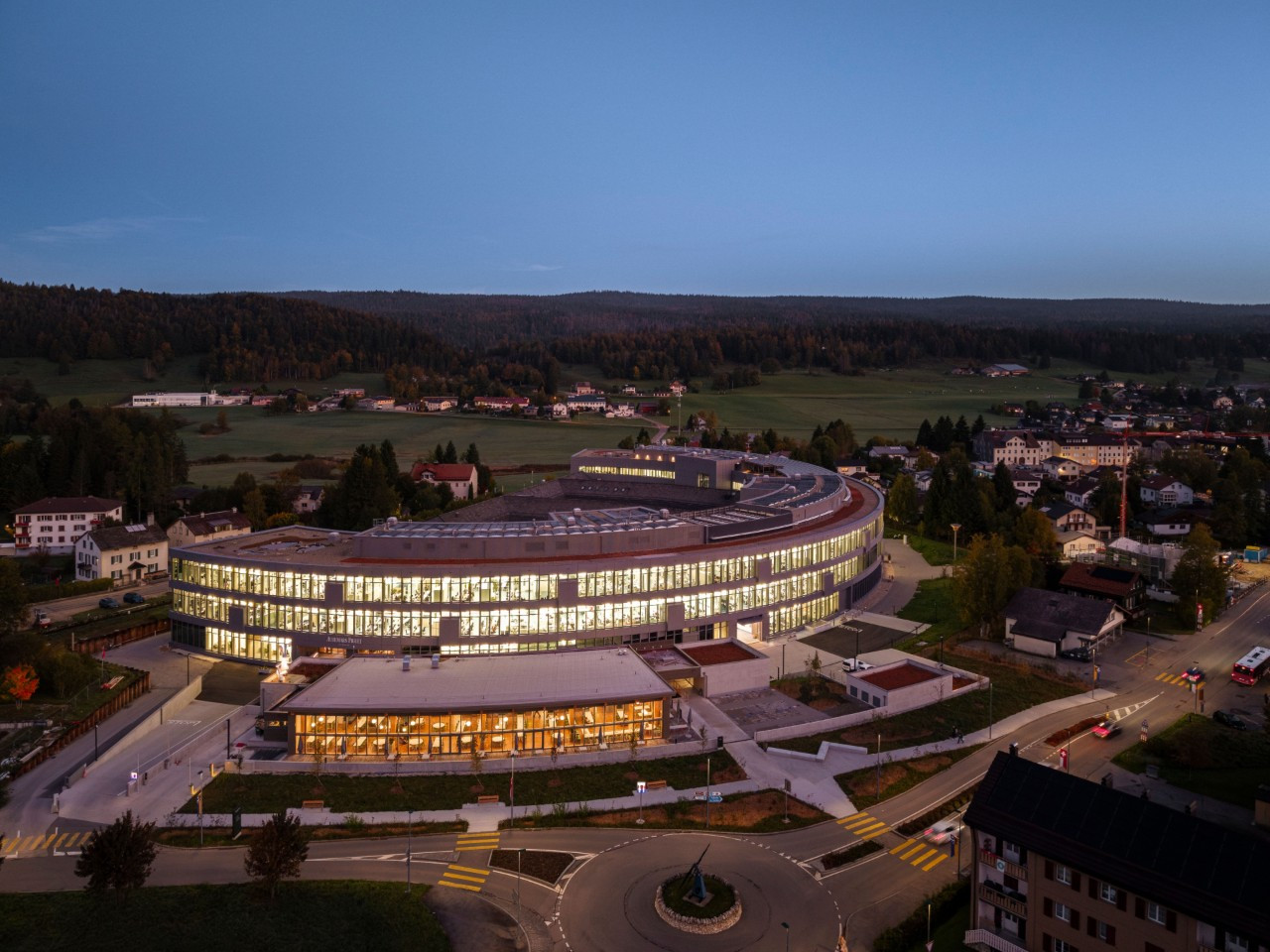오데마 피게 아크 전경.jpg