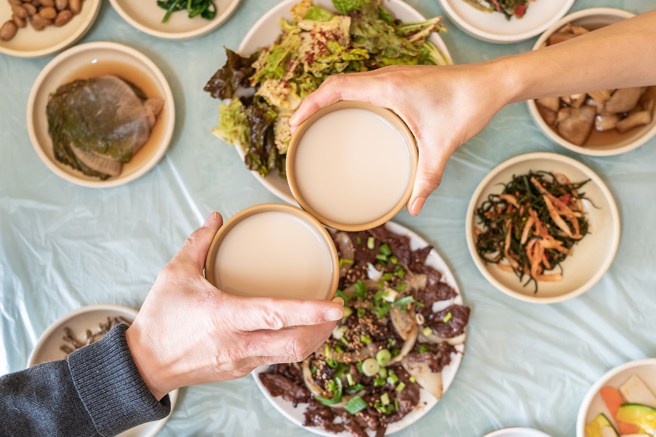 이번 설엔 트렌디하게 전통주 한 잔