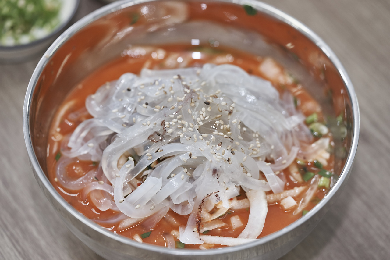 물회의 계절
