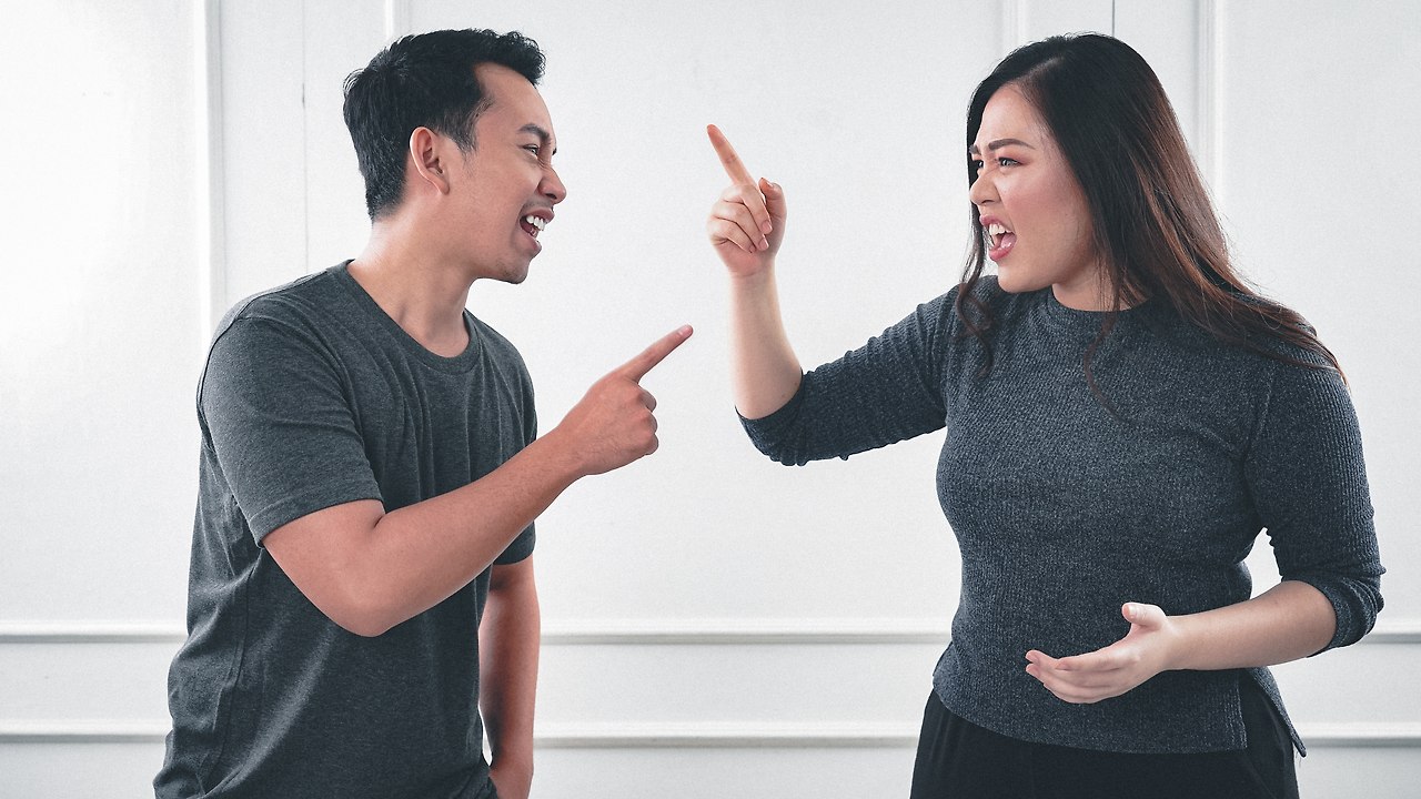 반성과 해결은 없고 비난과 책임추궁만 있는 사회