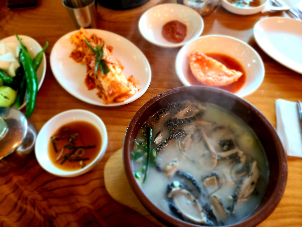 곰탕을 먹으며