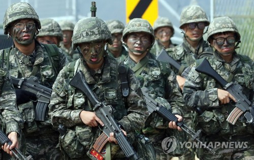 복무단축 10월1일 전역자부터 단계 적용…
