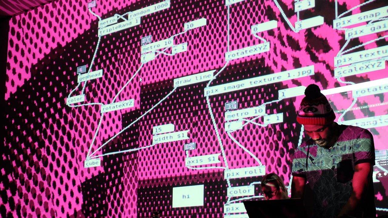 라이브로 즐기는 코딩, '알고레이브(Algorave)'