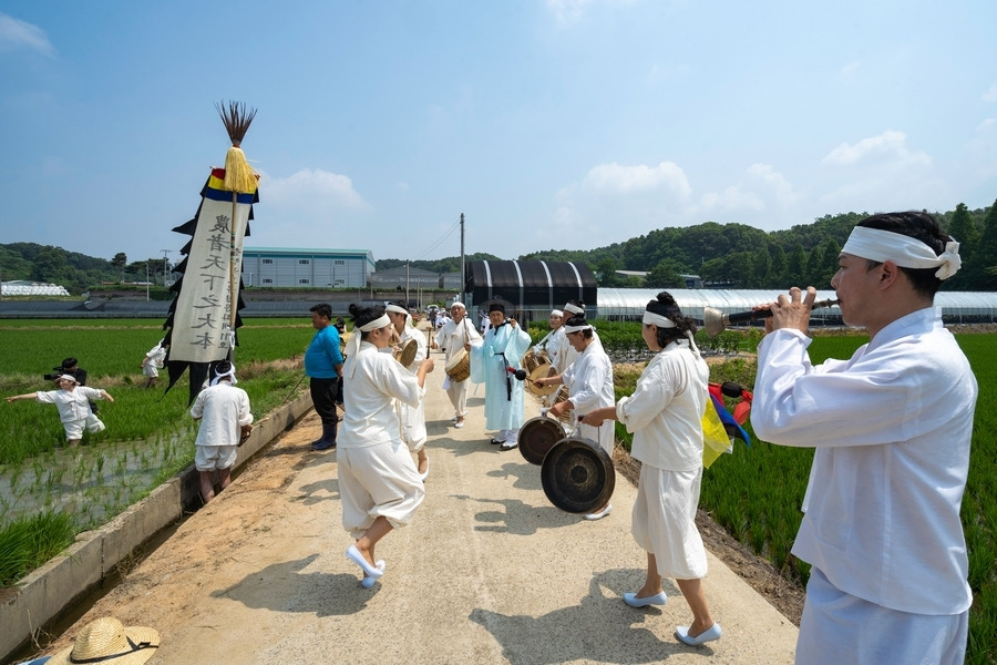 [한국 IN 공공누리] 한국 향토 민요에 대하여