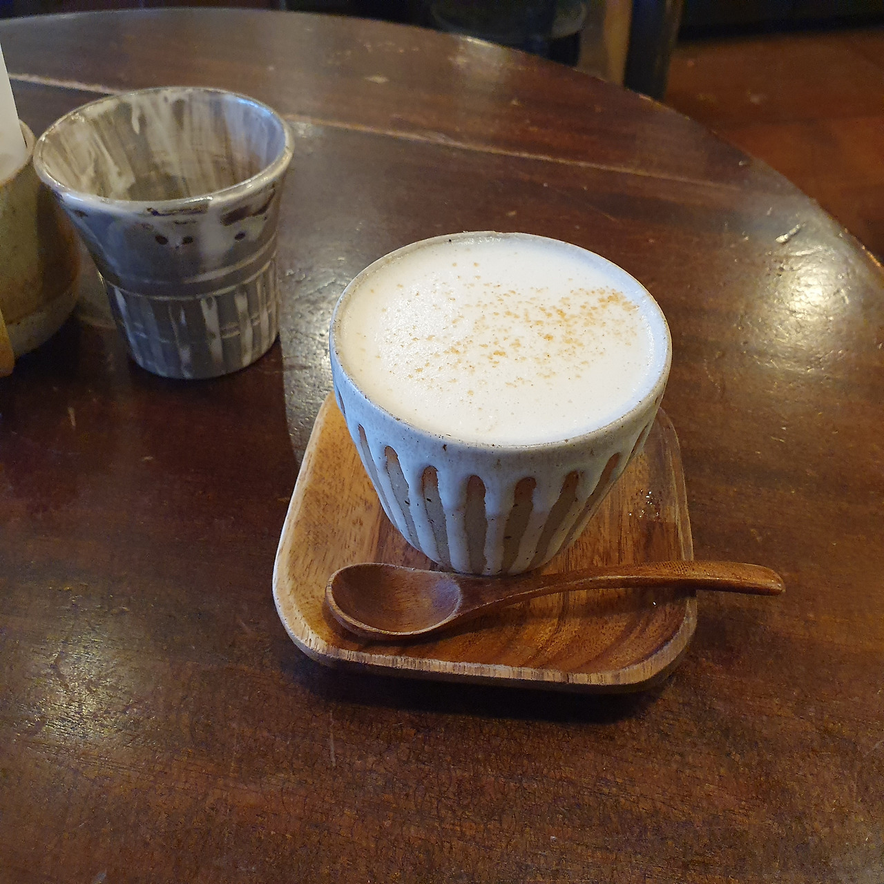 (E) Moko made cafe