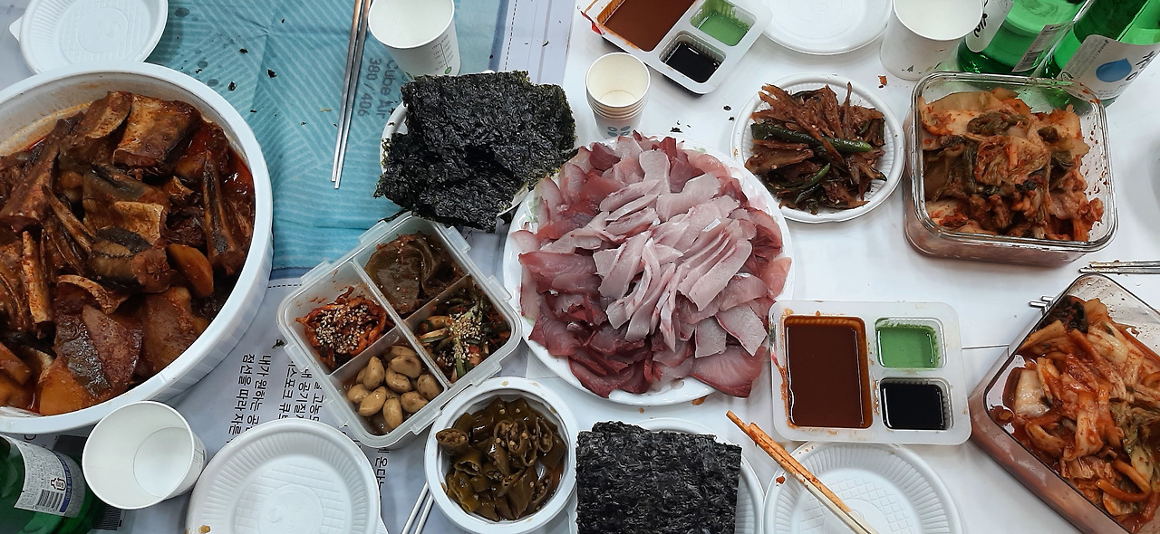 친구의 부동산사무실에서 대방어 송년회