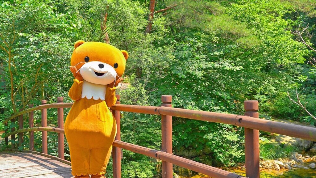 자연 그대로, 한적하게 걷는 계곡 트레킹 명소