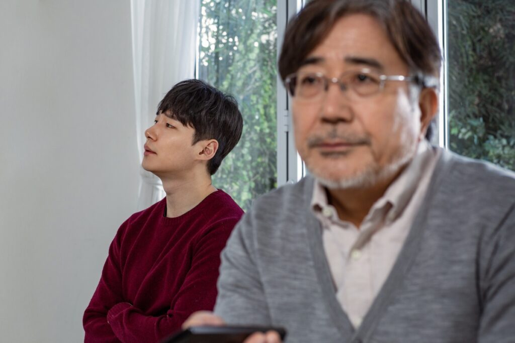 “가족인데 왜 거릴 두냐고?”…